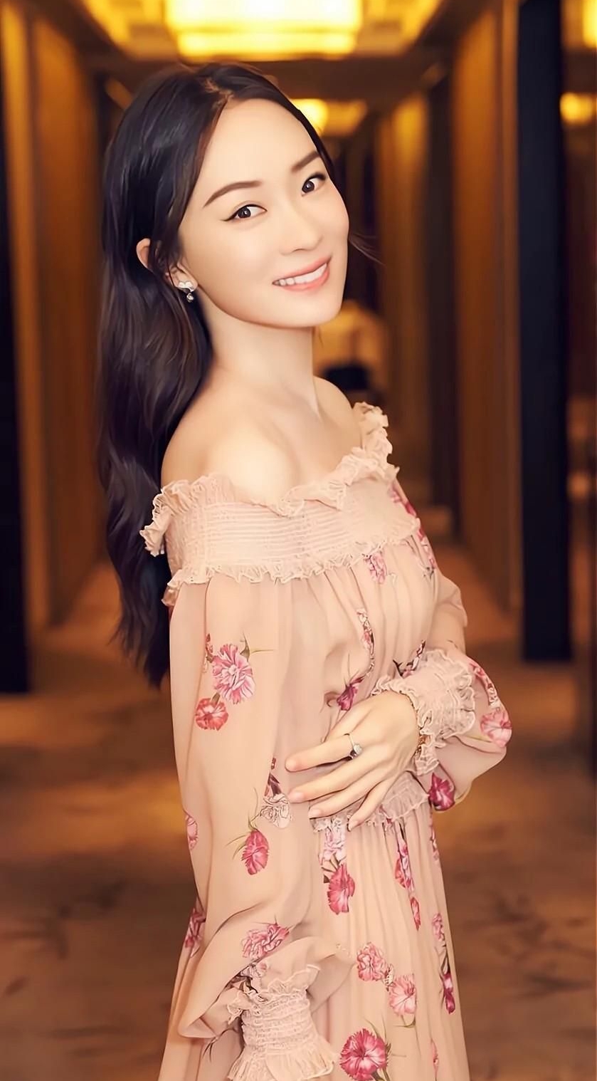 霍思燕端庄优雅恬静写真,楚楚动人!__财经头条