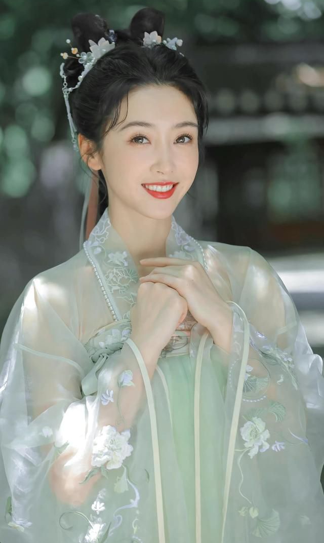 宣璐绝美古装,楚楚动人!_高清图集_新浪网