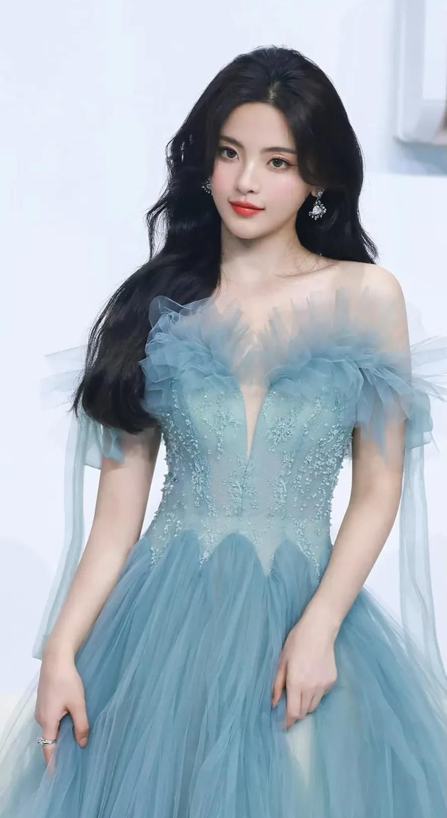 杨超越高清唯美清纯写真楚楚动人