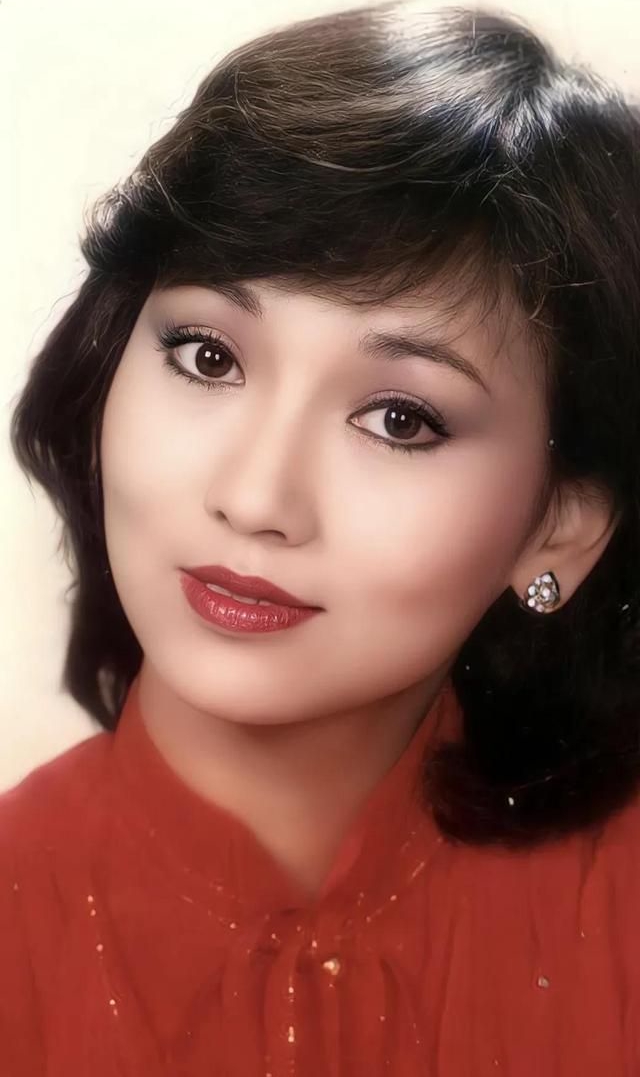 赵雅芝年轻的时候太漂亮了,楚楚可人!_高清图集_新浪网