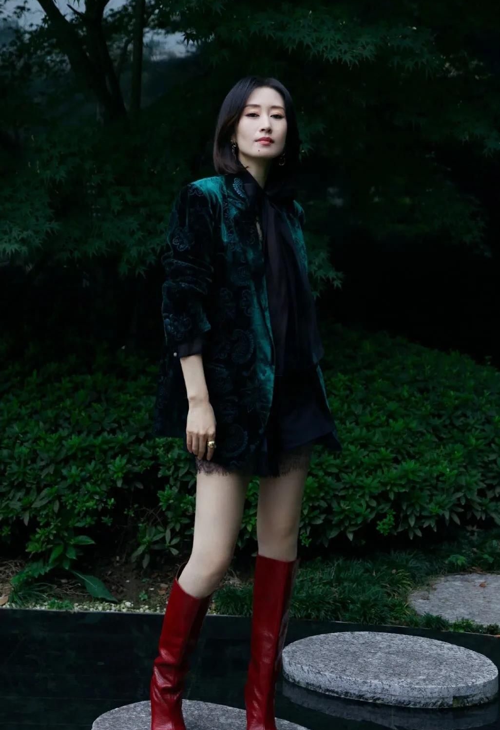 刘敏涛端庄优雅恬静写真,惊艳迷人!_高清图集_新浪网