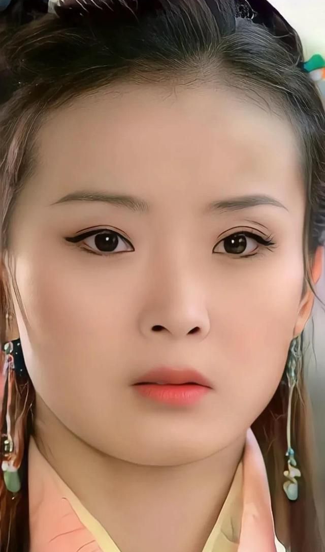 王艳年轻时真漂亮,美艳大气!__财经头条