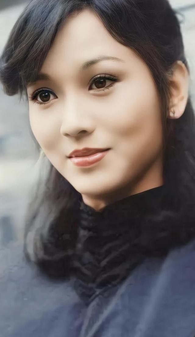赵雅芝年轻的时候太漂亮了,优雅迷人!__财经头条