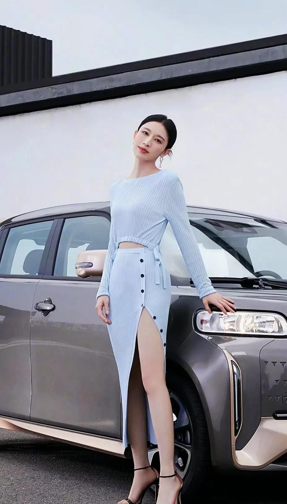 张俪高清淡雅时尚写真,优雅迷人!__财经头条