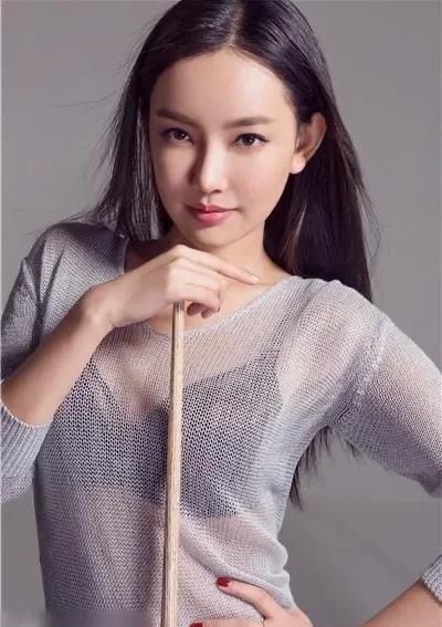 晶女郎童菲优雅灵动惊艳迷人