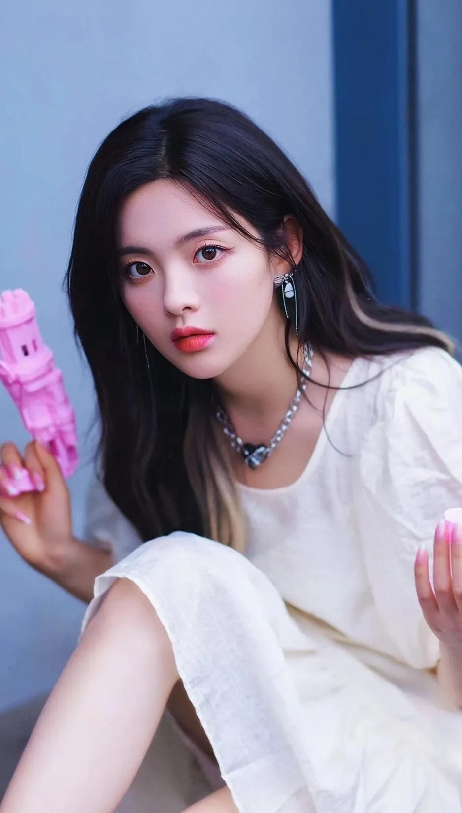 宝藏女孩杨超越高清淡雅时尚写真,楚楚动人!_高清图集_新浪网