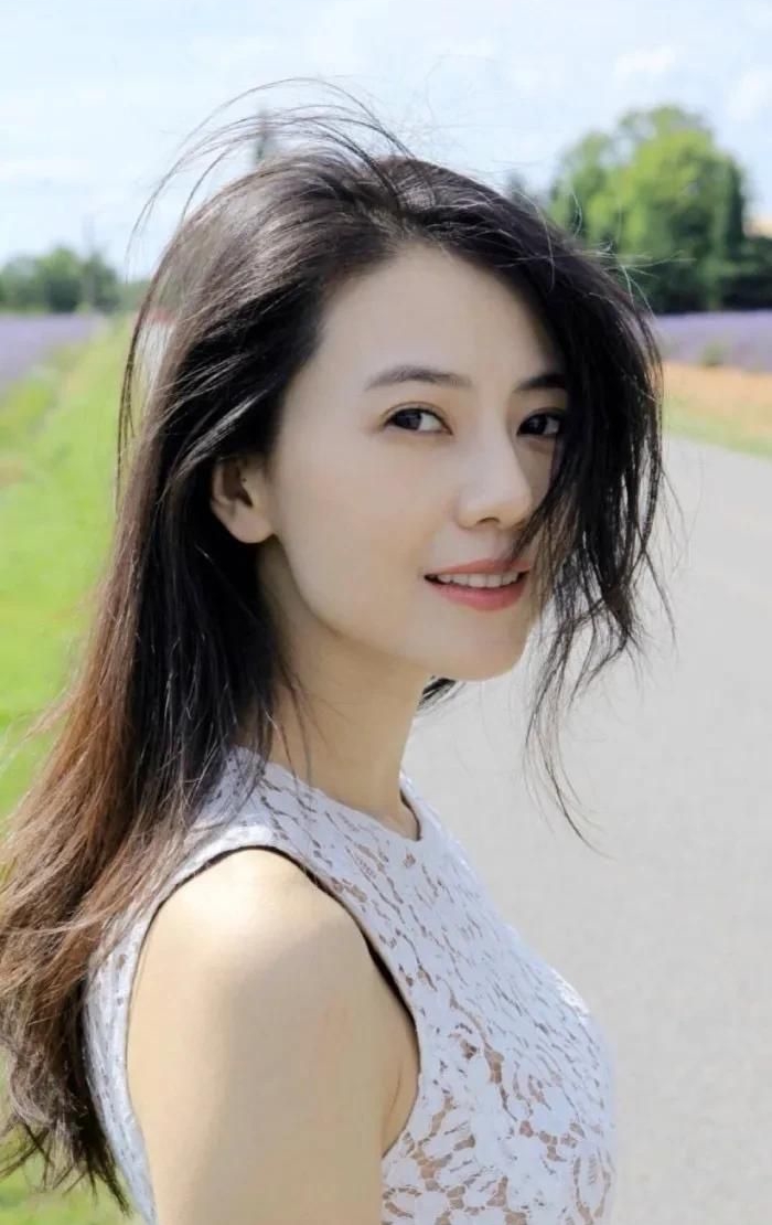 高雅气质美女高园园娇艳如花美艳动人