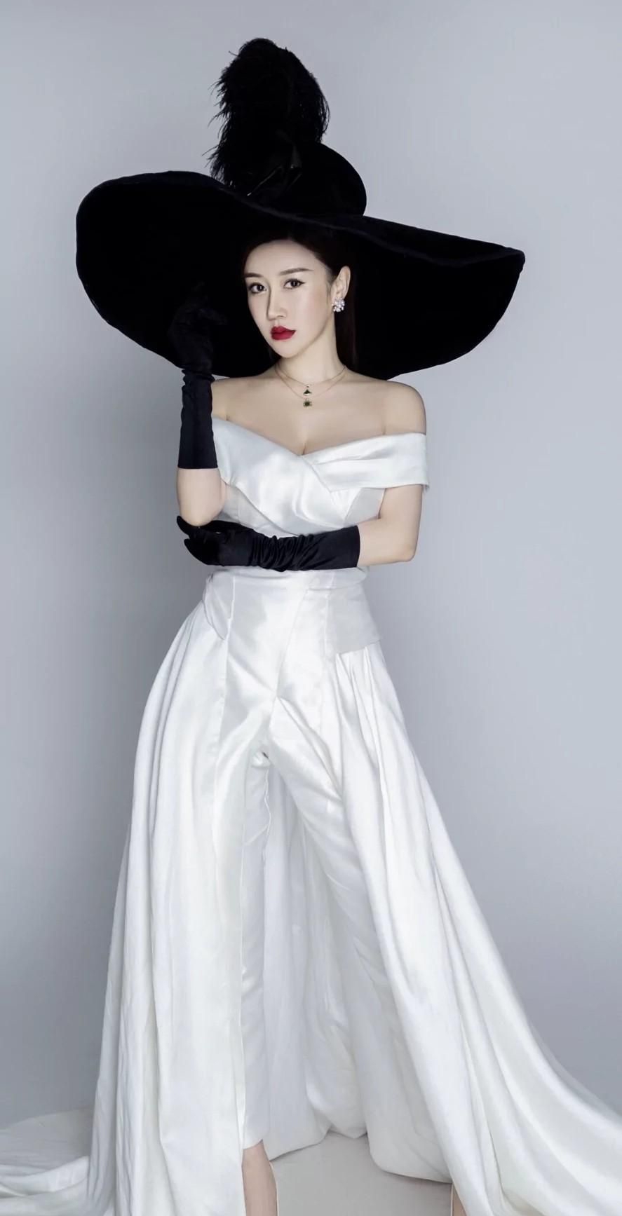 姜彦希婀娜多姿冷艳写真,优雅迷人!_高清图集_新浪网