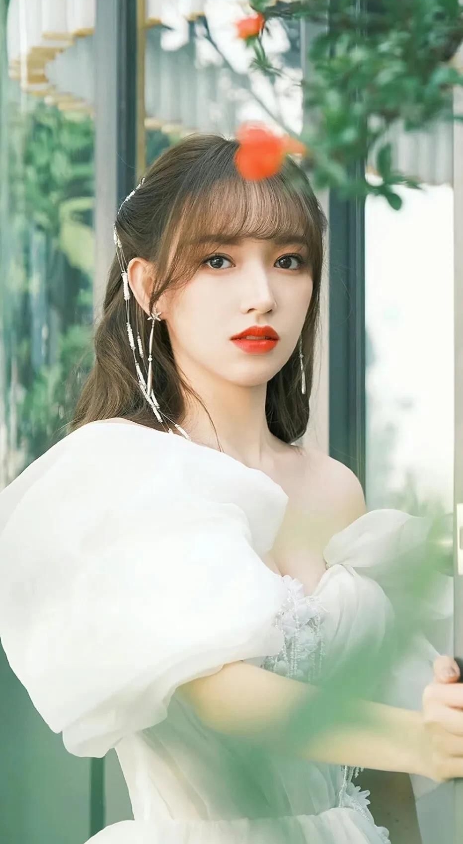 程潇风姿绰约俏丽写真优雅迷人