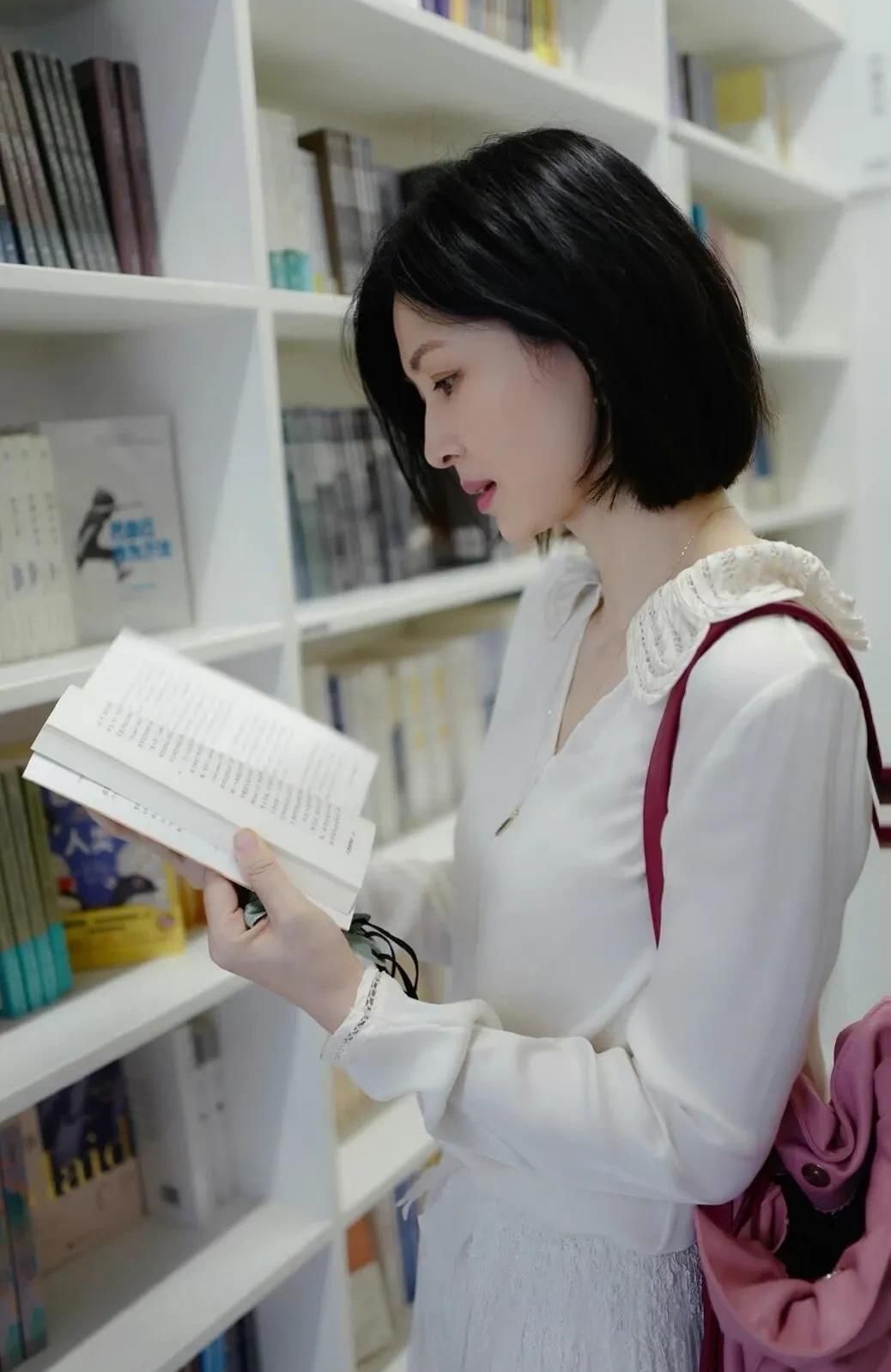 童蕾高清淡雅时尚写真,妩媚动人!__财经头条