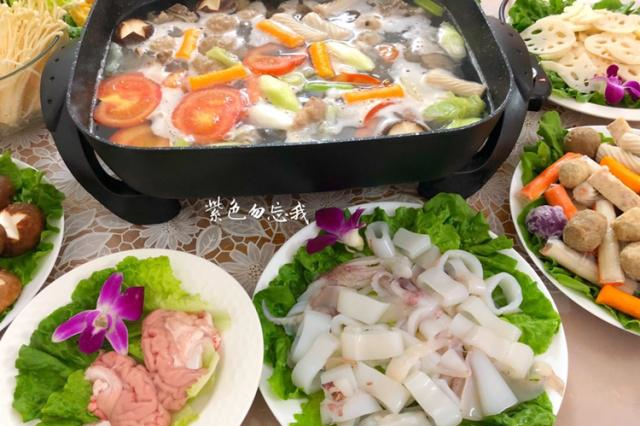 一家人难得聚一下，6个人在家涮火锅，总共才花了120元，吃得好饱|火锅|一家人|明虾_新浪新闻