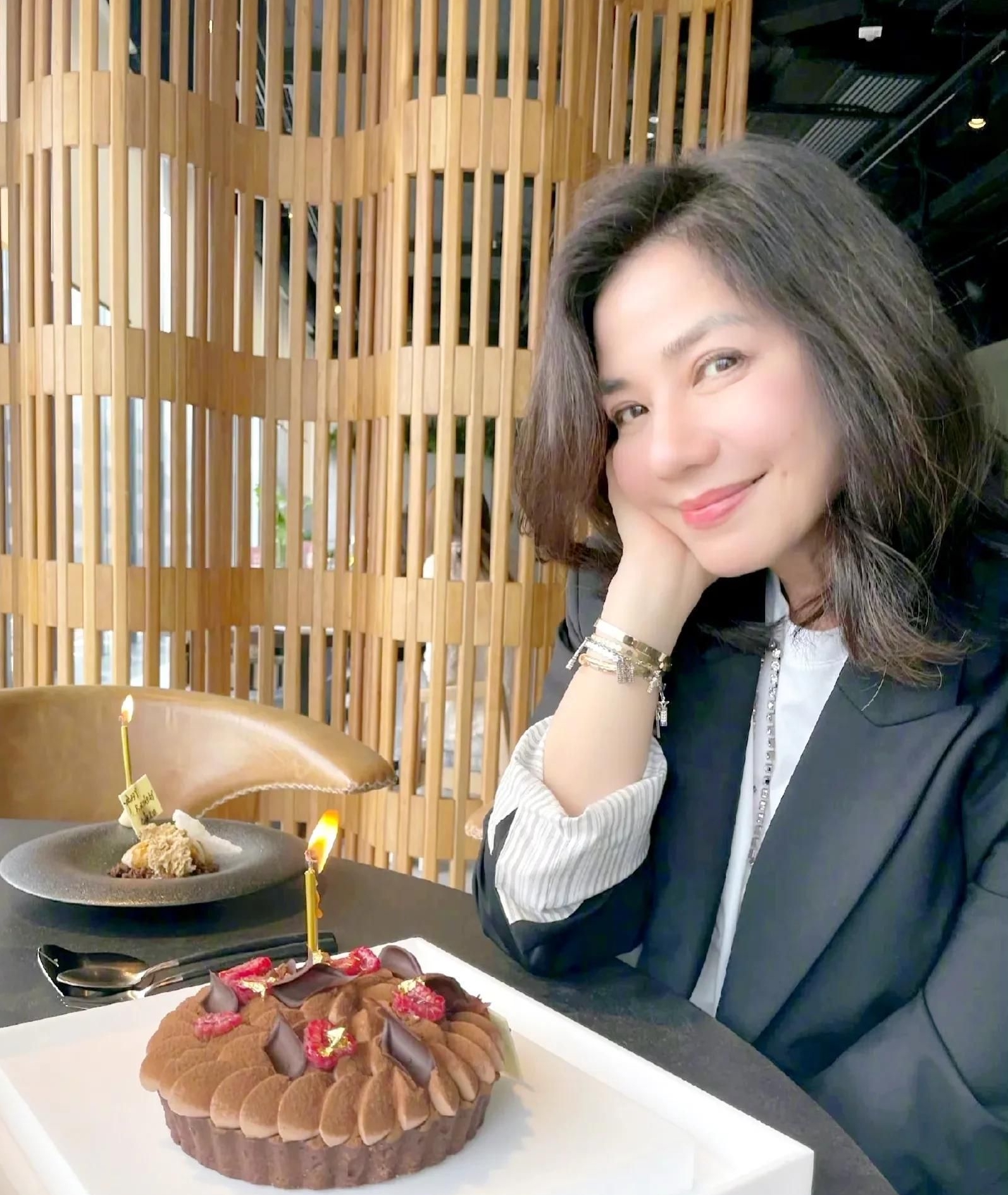 钟楚红,妩媚动人,魅力无限的写真照!__财经头条