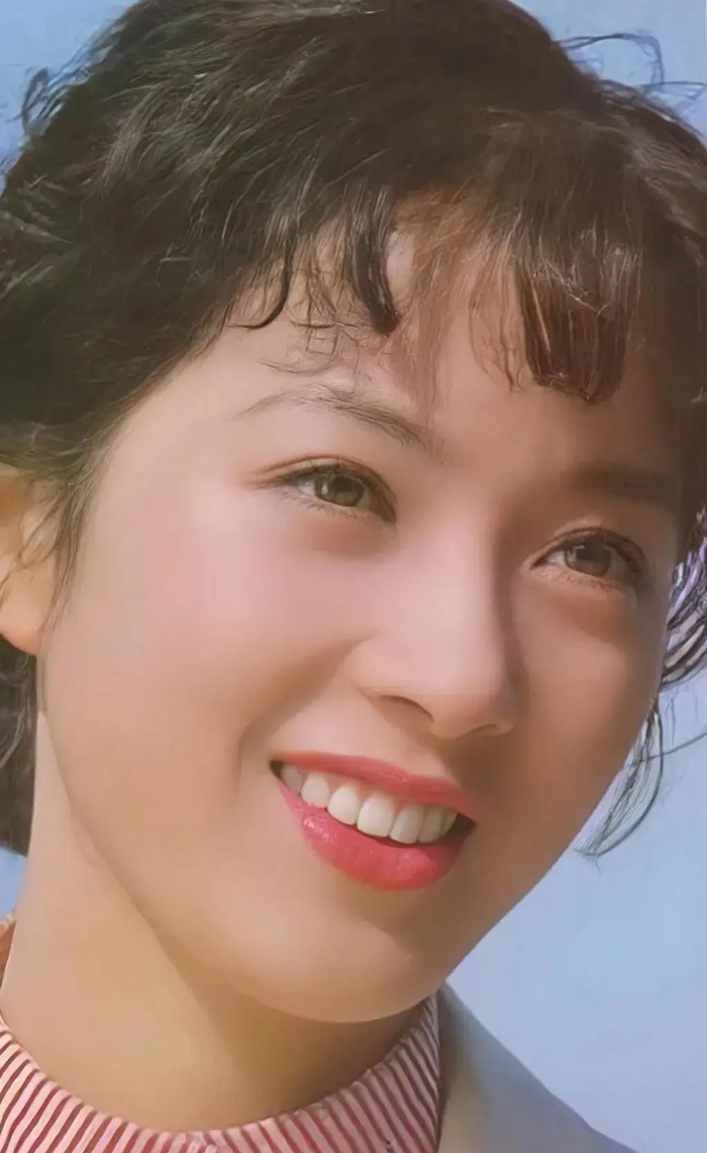 端庄优雅的龚雪,才貌双全,魅力无限的写真照!