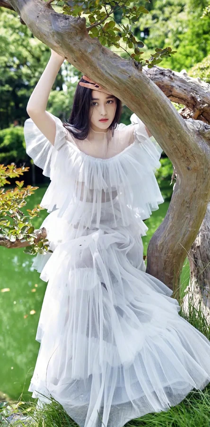 张馨予高清淡雅时尚写真,明艳动人!_高清图集_新浪网