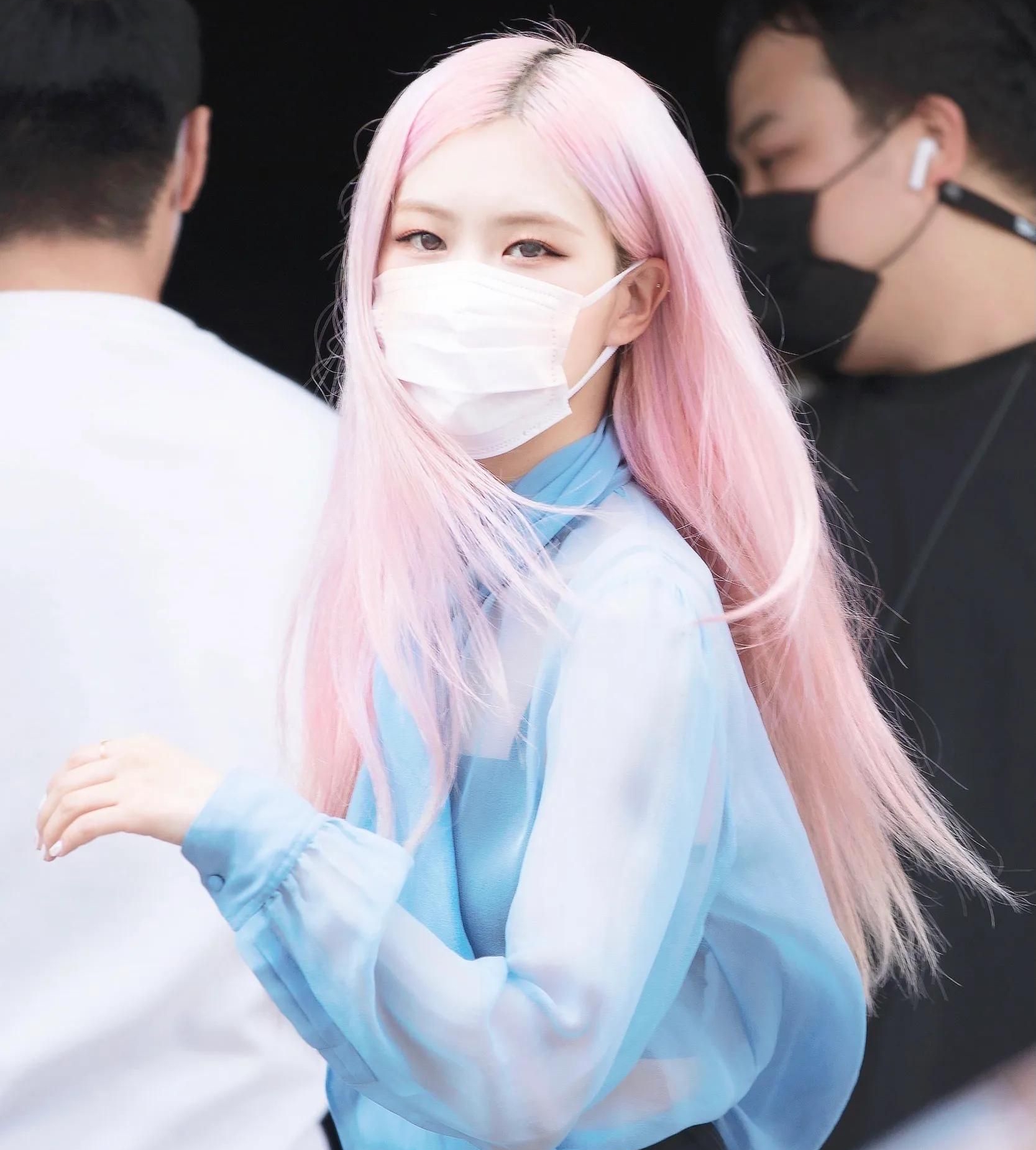 朴彩英绝色美照青春靓丽明艳动人