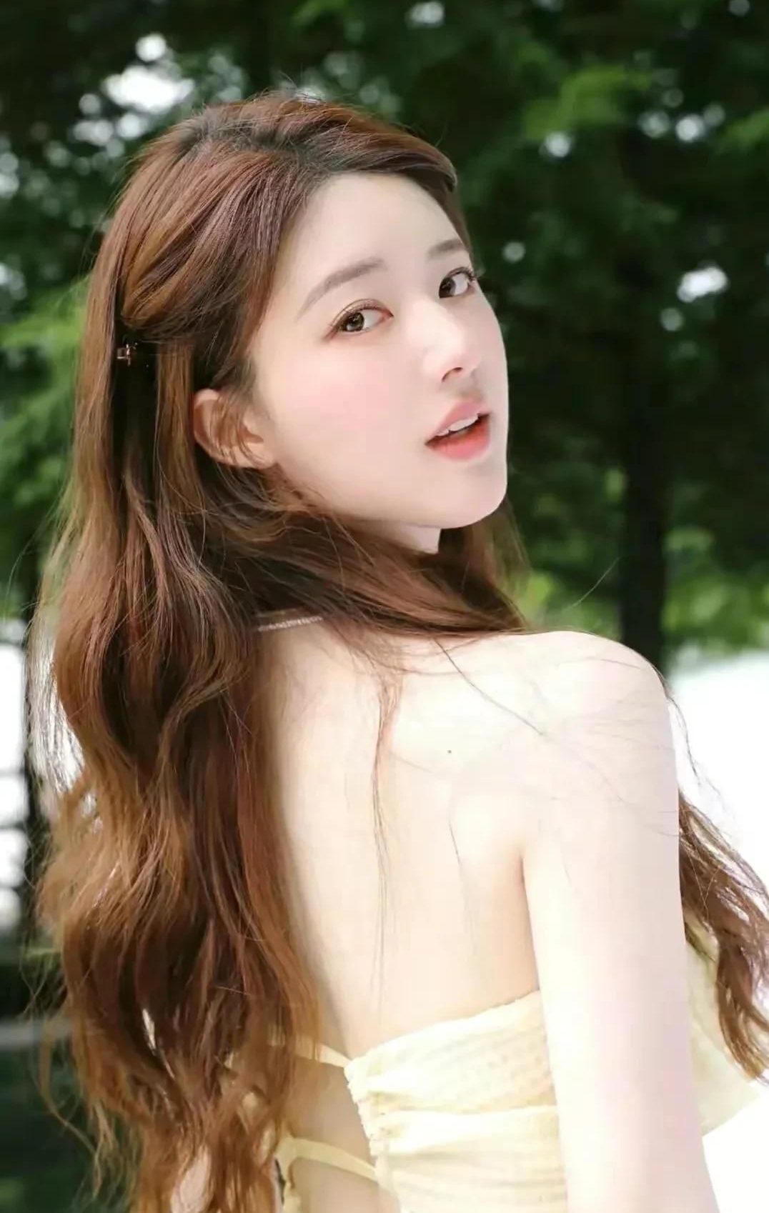 赵露思长相甜美娇俏可人美女演员写真