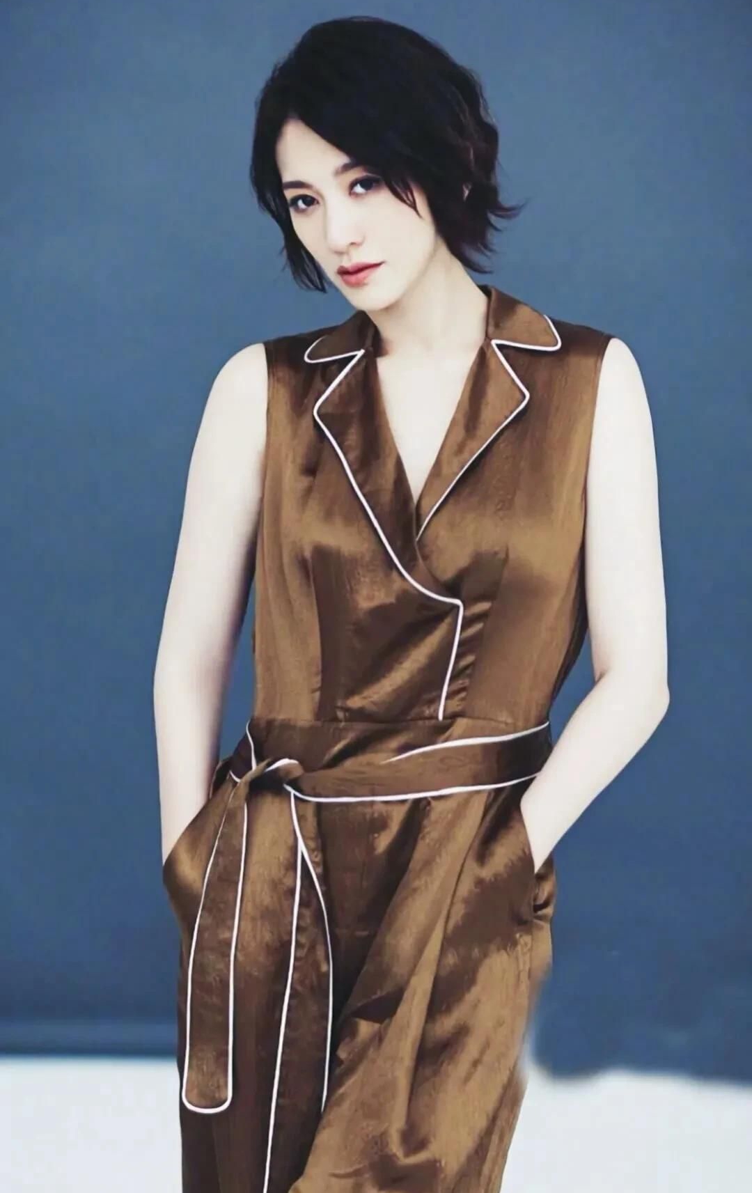 李小冉高清淡雅时尚写真,明艳动人!_高清图集_新浪网