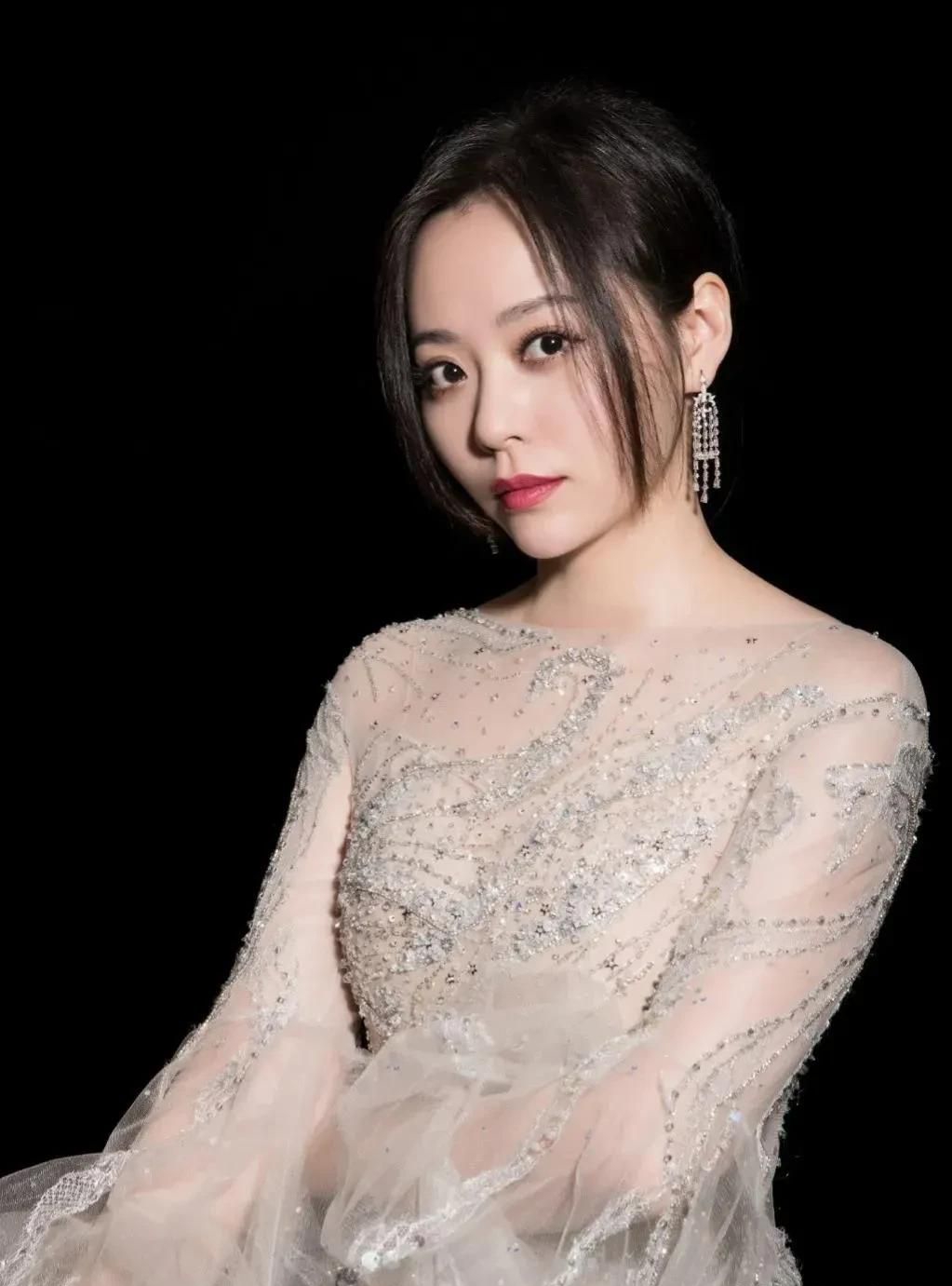 甜美可爱的张靓颖娇艳如花惊艳迷人