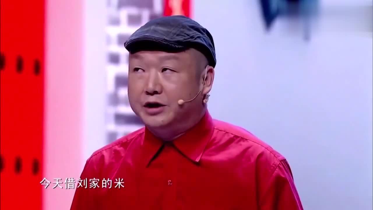 大兵蠢得死这段小品太经典了,一口流利的方言,马屁拍的笑料百出