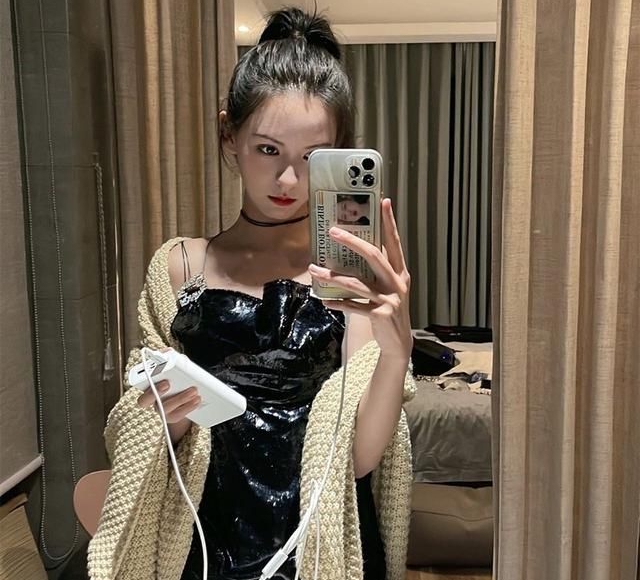 张予曦可爱的摆拍自拍美照!_高清图集_新浪网