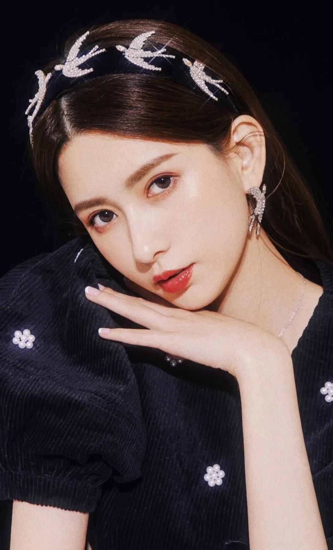 王秋紫高清魅力写真,楚楚动人!__财经头条