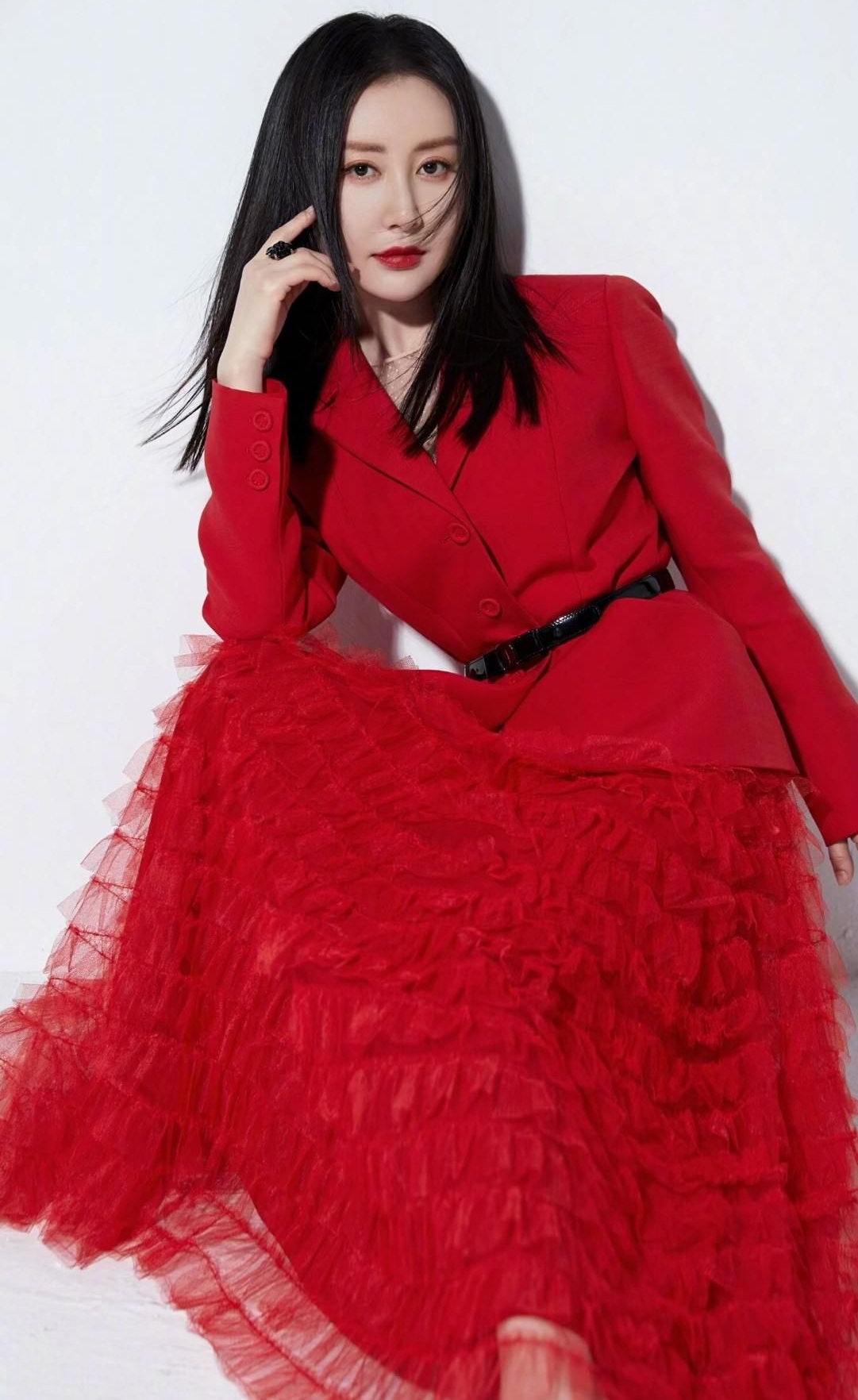 舒畅高清淡雅时尚写真,时尚俏丽!_高清图集_新浪网