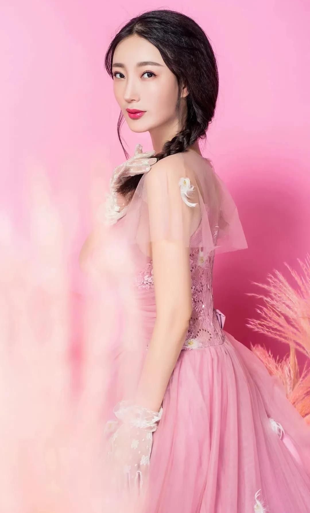 王李丹妮高清美艳写真优雅迷人