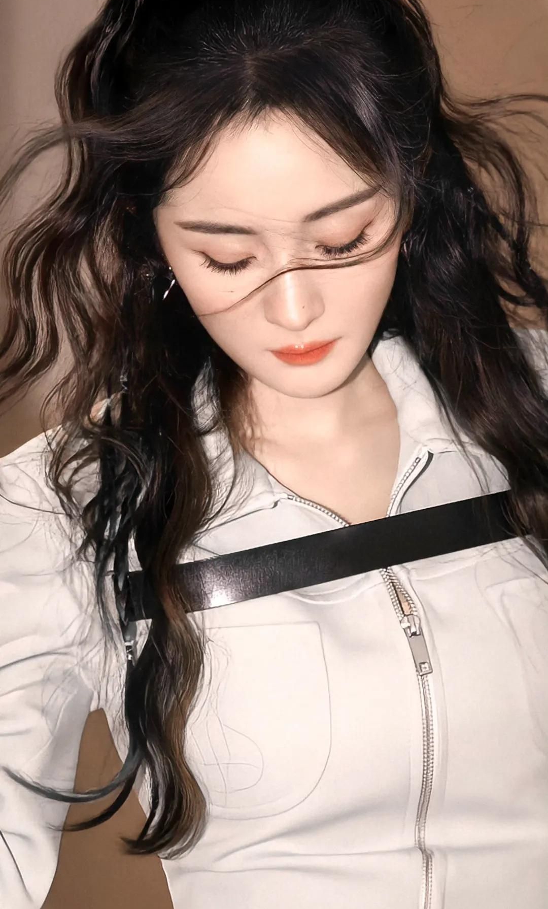 杨幂清纯造型的美照,灵巧娇艳,明艳动人!_高清图集_新浪网