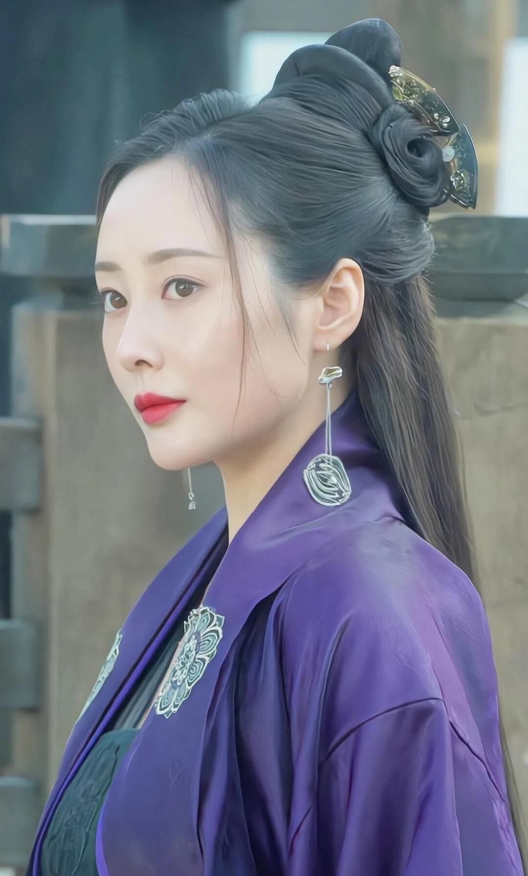 李纯端庄优雅恬静写真,楚楚动人!_高清图集_新浪网