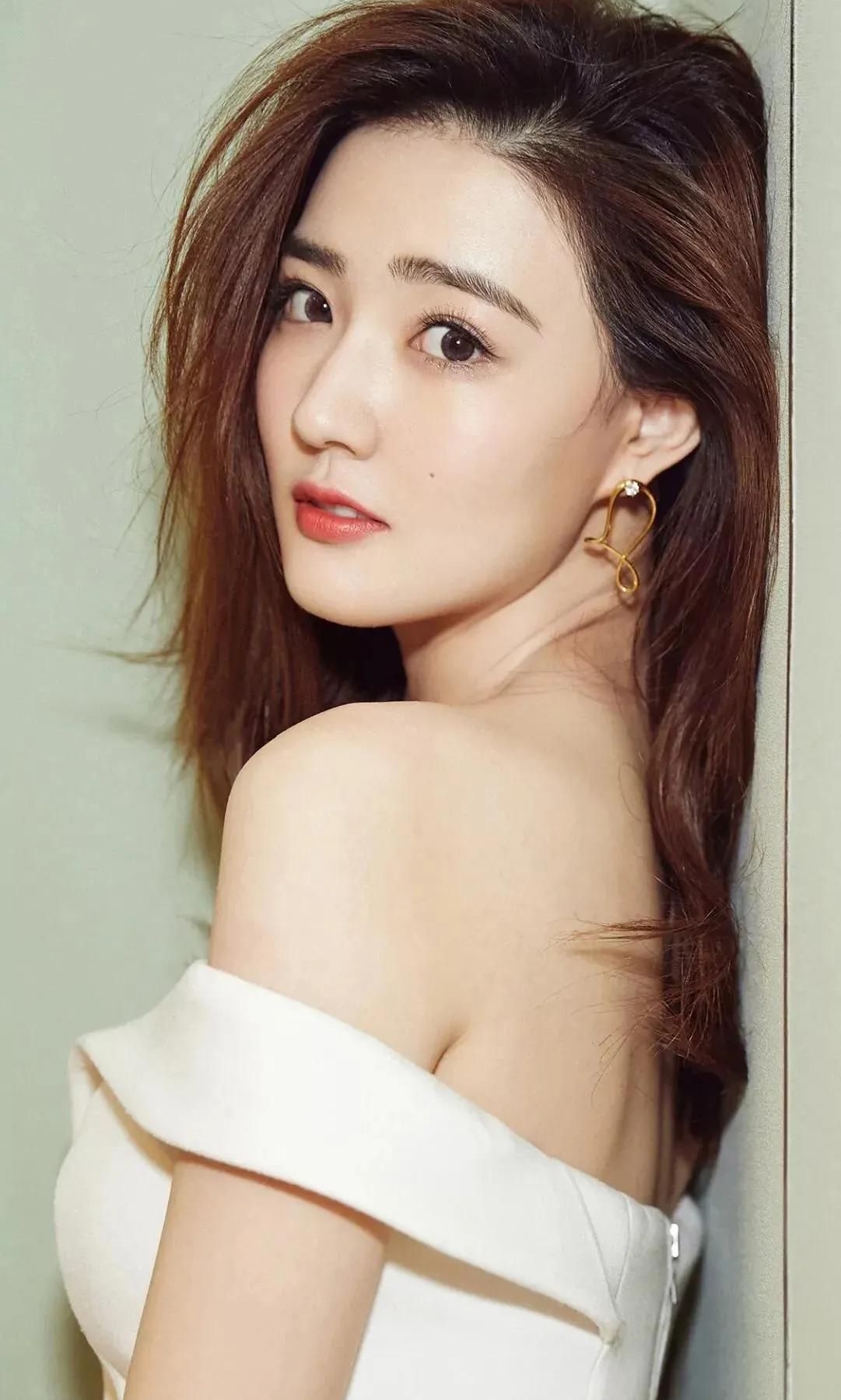 徐璐美照,优雅迷人!__财经头条