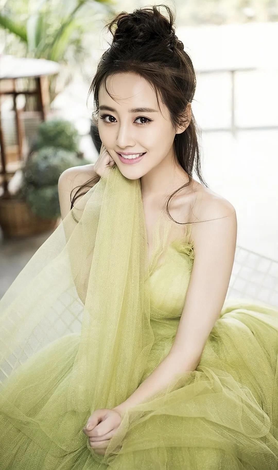 李纯端庄优雅恬静写真优雅迷人