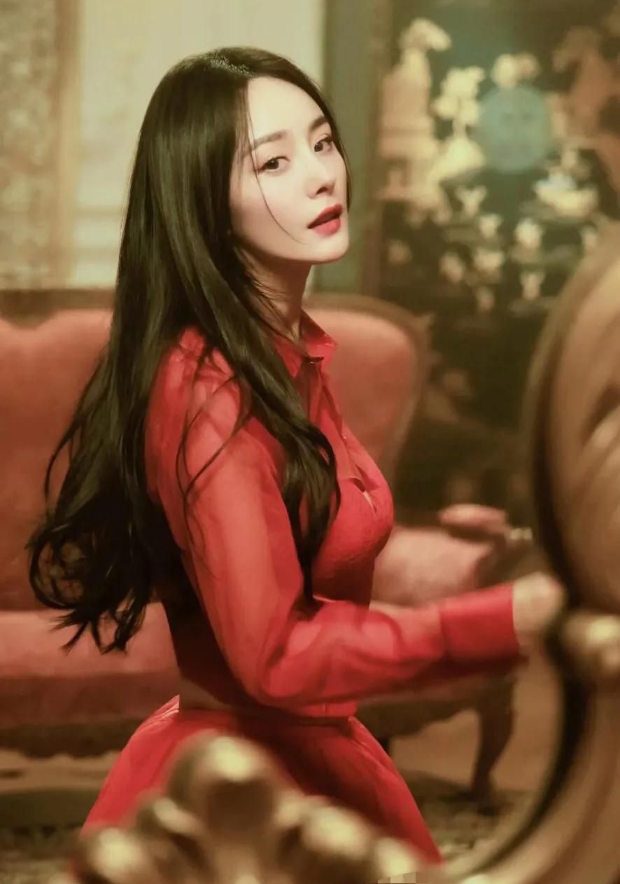 杨幂--楚楚动人!__财经头条