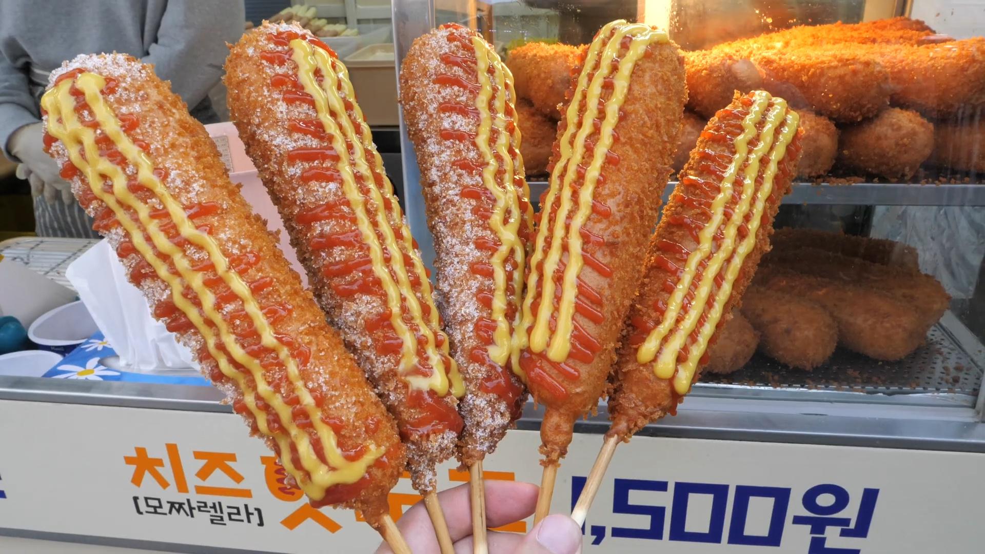 韩国街头超火爆的芝士热狗棒!咬开瞬间就拉丝,现做现卖巨诱人