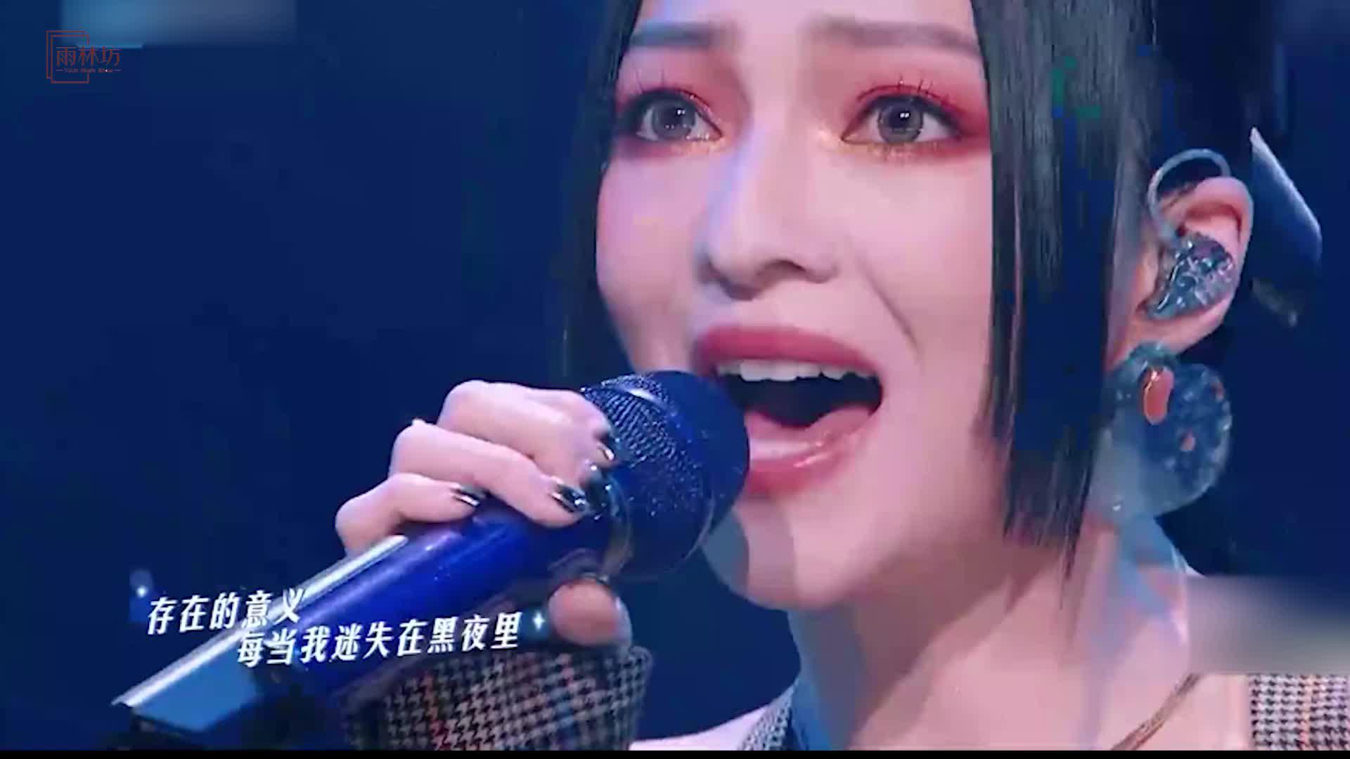 《夜空中最亮的星》邓紫棋张韶涵实力大pk,谁更胜一筹