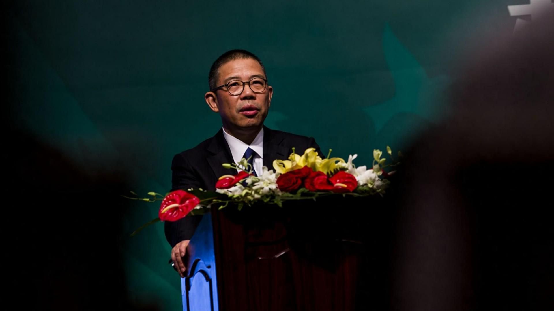 钟睒睒发文悼念母亲:她没有基础疾病,因我被莫名网暴忧虑去世_新浪新闻