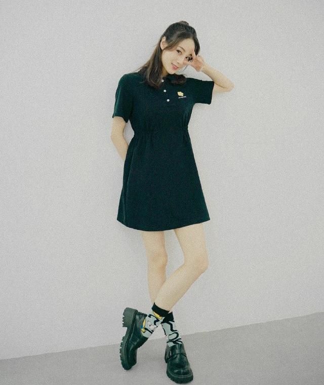 赵圆瑗,百搭小裙子!__财经头条