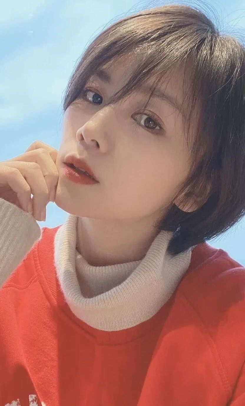 曹曦文高清淡雅俏丽写真,时尚俏丽!__财经头条