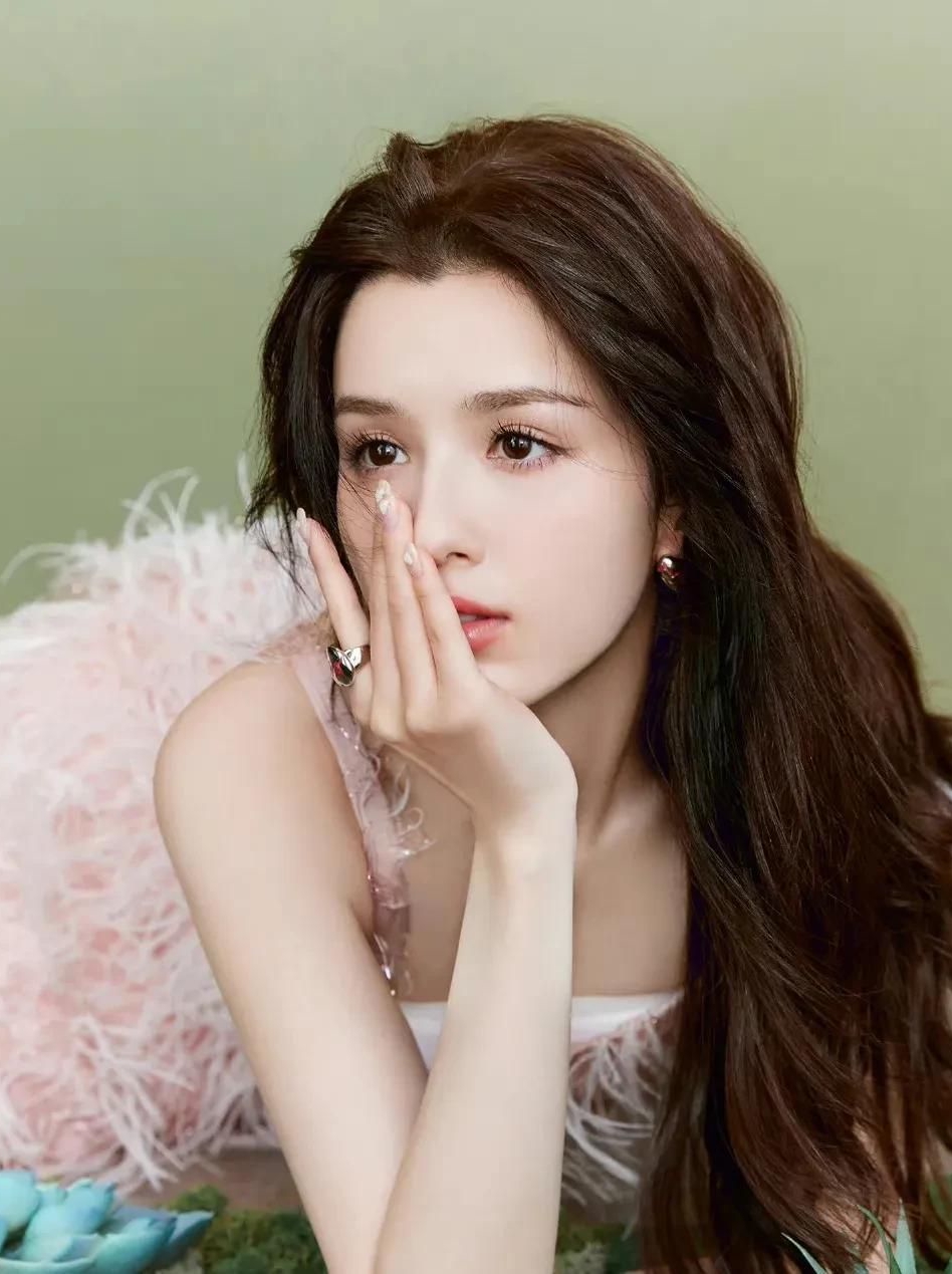 精致优雅的哈妮克孜清纯绝美温婉秀雅的写真照