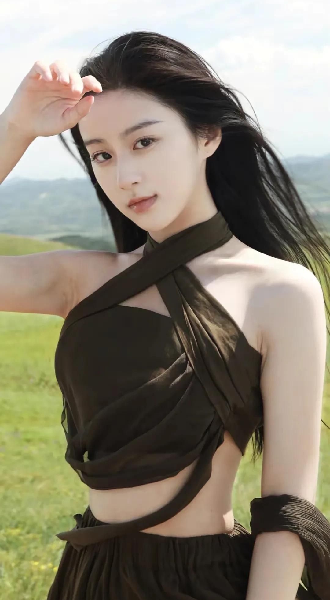 包上恩:身姿卓越,俏丽多姿,楚楚动人!