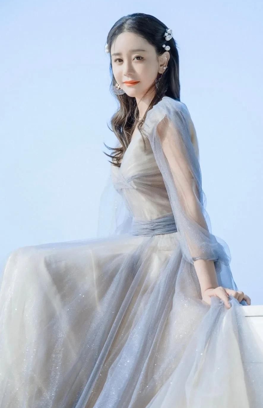 海陆高清魅力写真,明艳动人!__财经头条