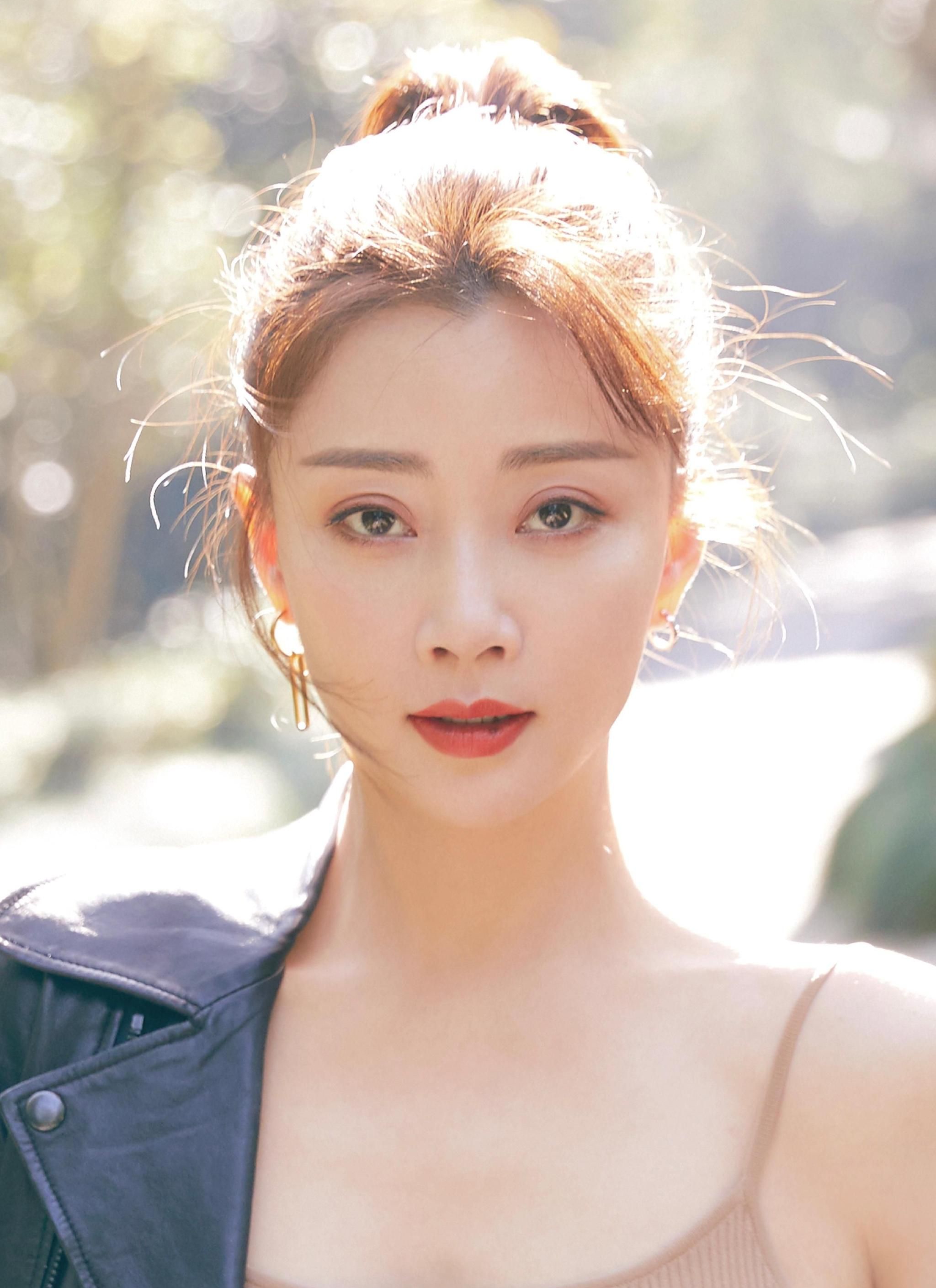 美艳女神殷桃精致优雅美艳动人