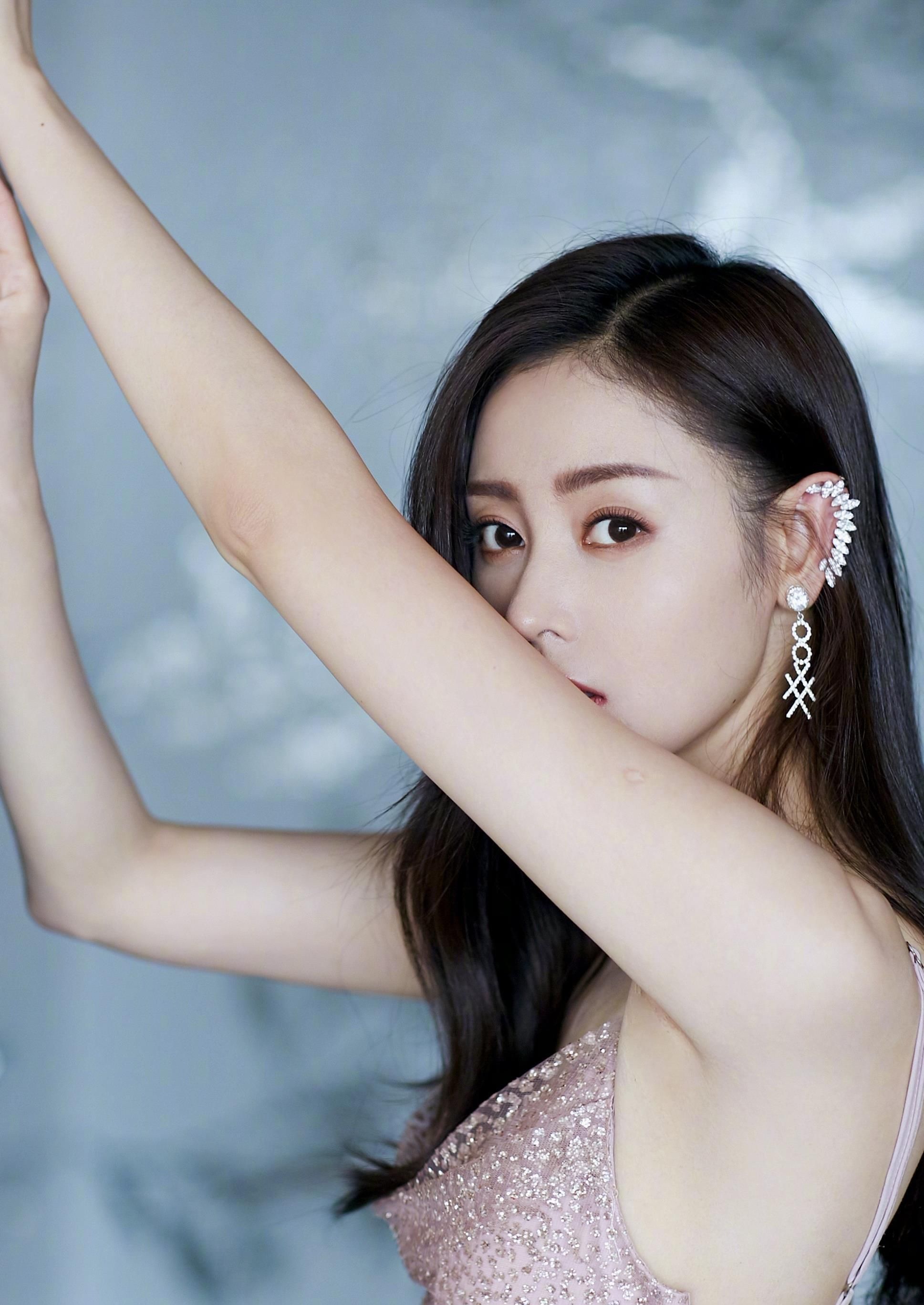 高贵冷艳的张天爱雍容华贵惊艳迷人