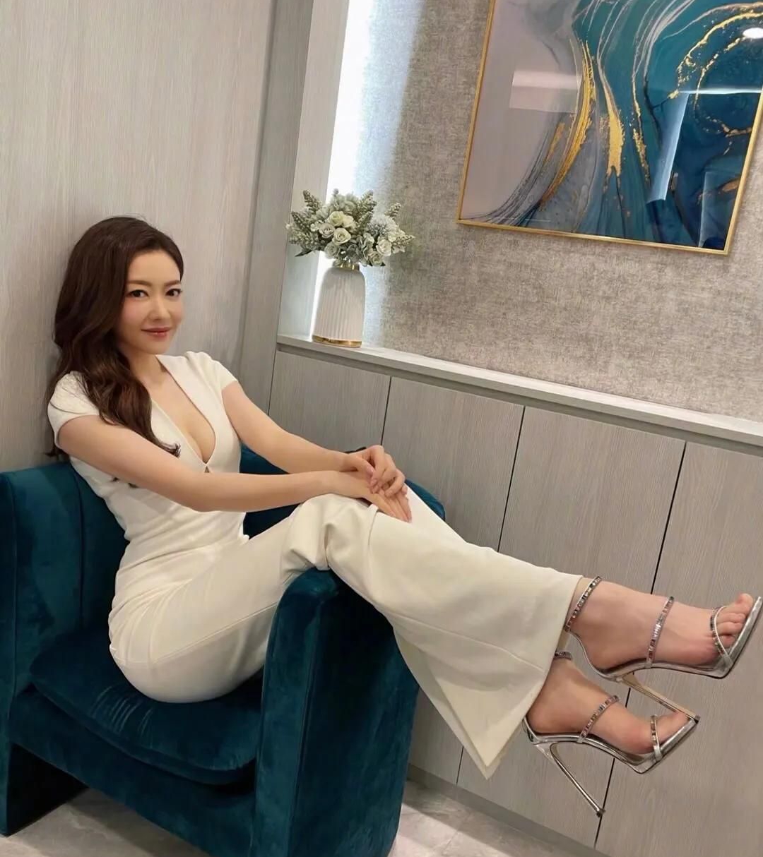 熊黛林粉嫩佳人惊艳写真,楚楚动人!__财经头条