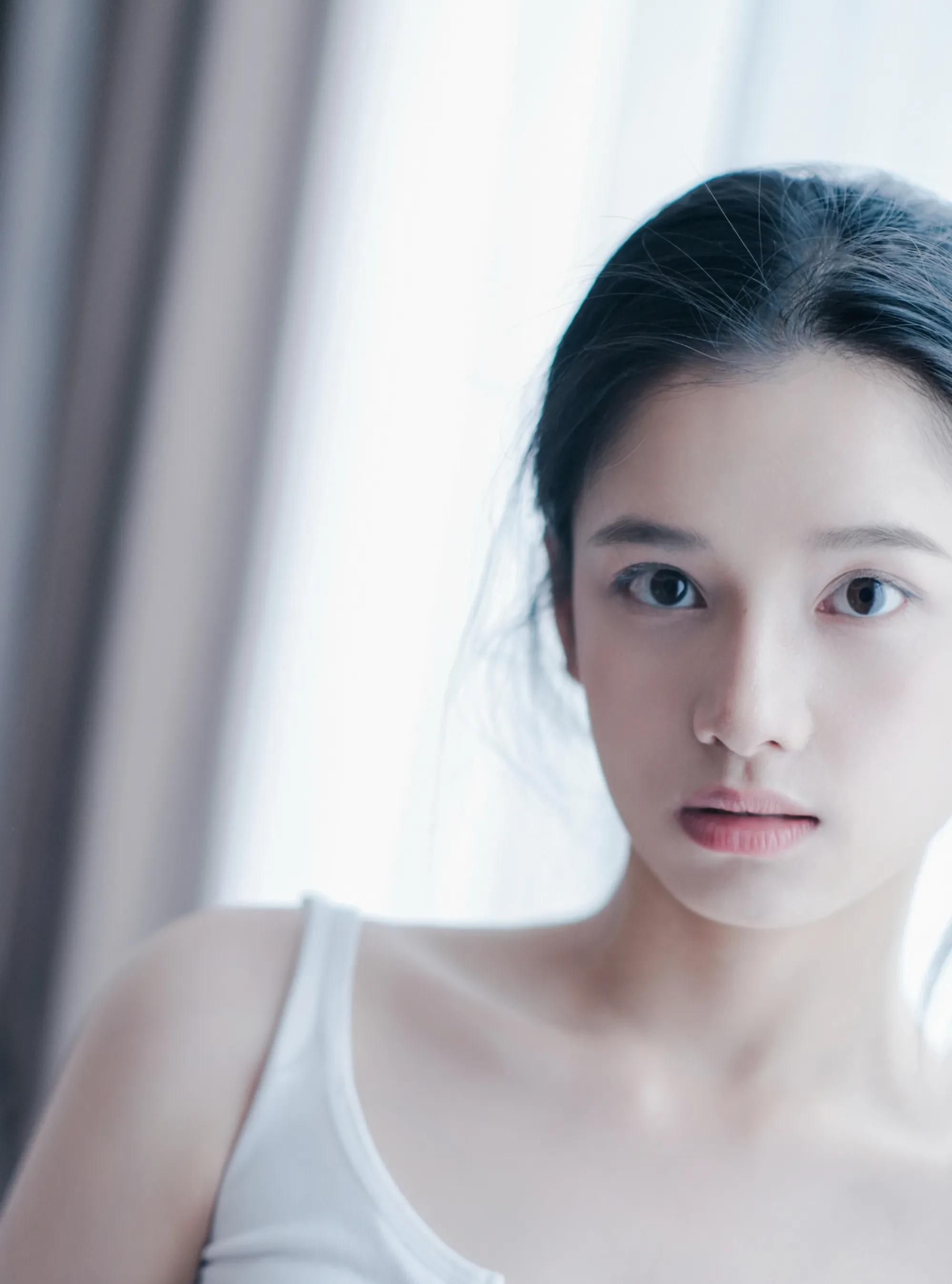 张婧仪:唯美清纯,肤白貌美,惊艳迷人!__财经头条