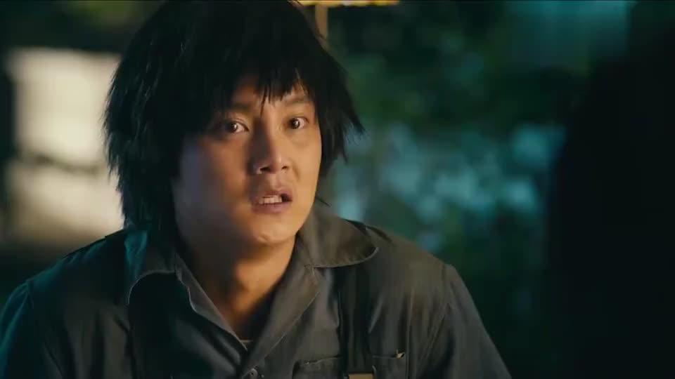 秋雅到底有多美,袁华的表情已经暴露了一切,太真实了!