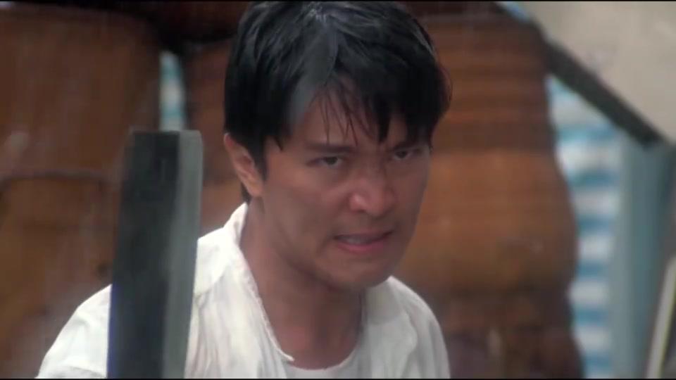 星爷拿刀逼着达叔一起去下挑战书,结果达叔却撩起妹来,我笑了呀