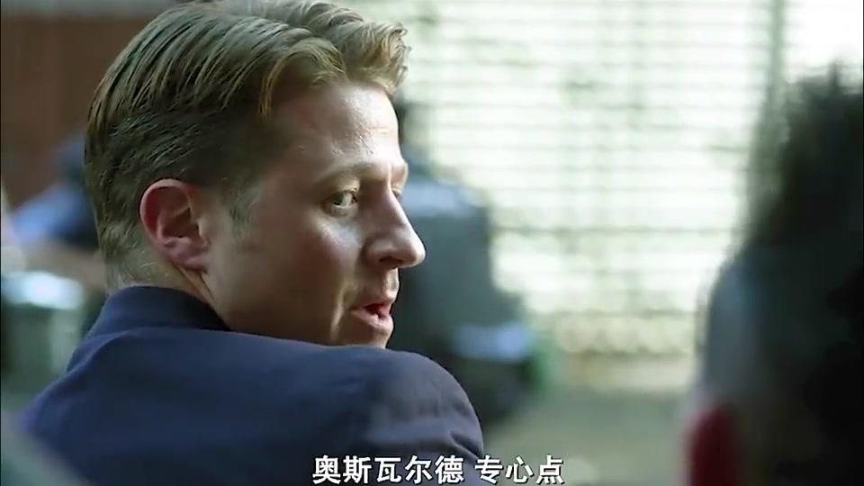 犯人竟然是自己认识的人,企鹅人和戈登的配合简直完美