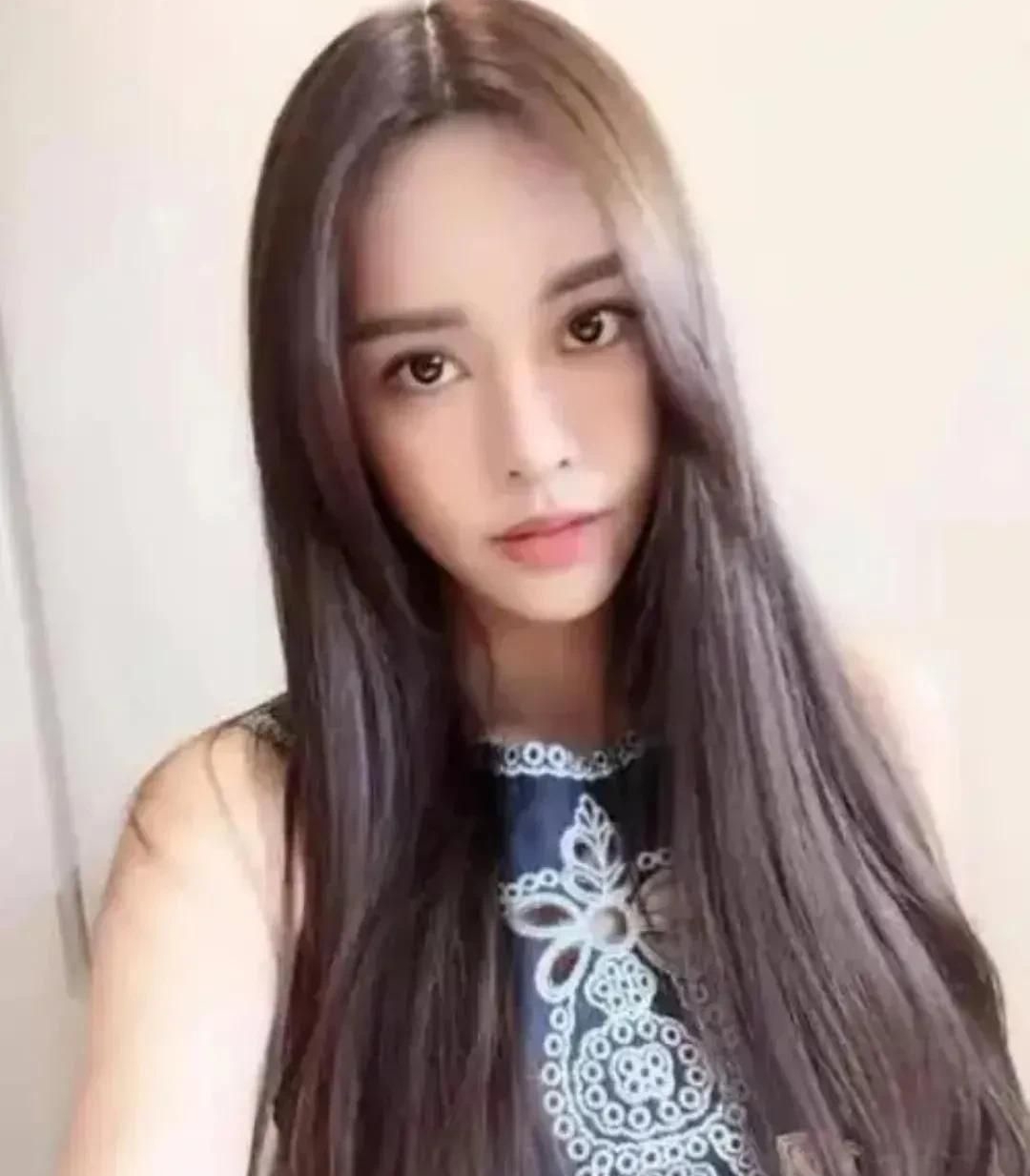 李元玲:美艳动人,钢琴女神美照!__财经头条