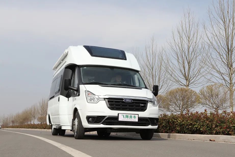 配置细节全部拉满 飞翔铁c plus 跨界房车新选择