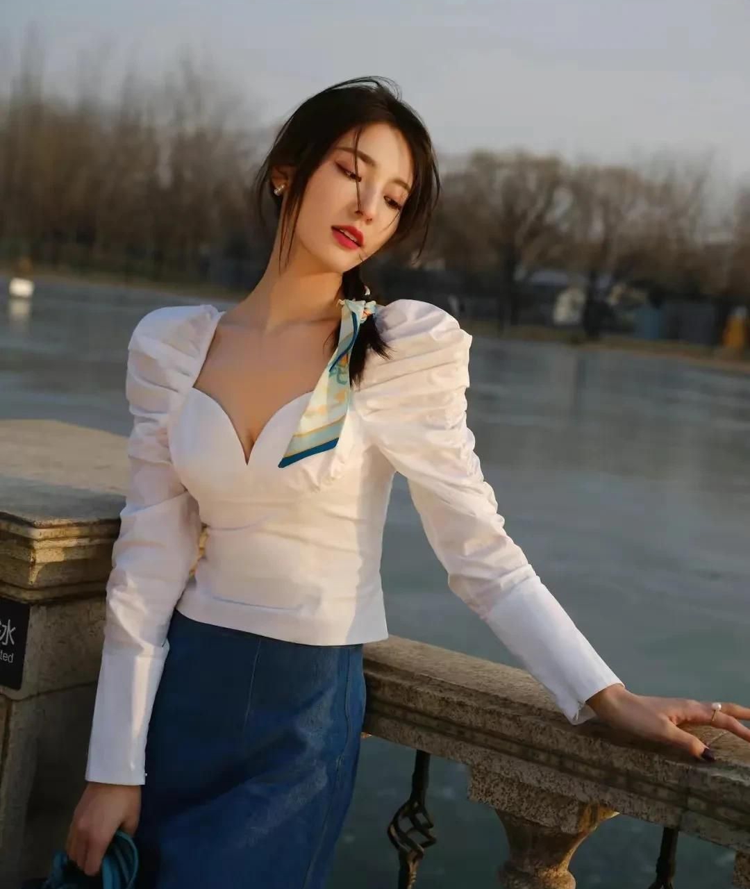 马心瑞:美艳动人,清新气质美女!__财经头条